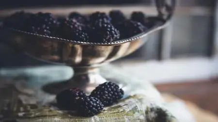 Still Life Photography: Blackberry setup by a window