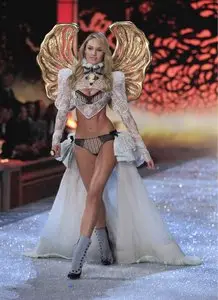 Candice Swanepoel - Victoria's Secret Fashion Show November 9, 2011