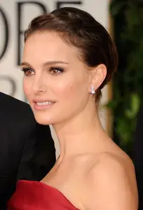 Natalie Portman - 69th Annual Golden Globe Awards - Arrivals, LA, January 15, 2012, part 2