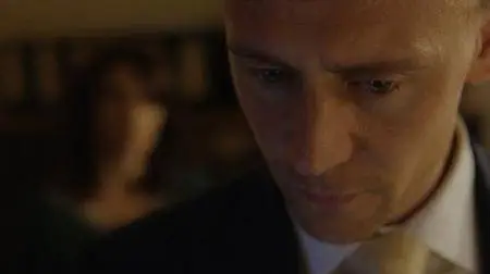 The Night Manager S01 (2016)