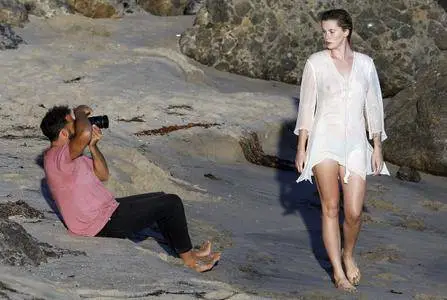 Ireland Baldwin poses for a photoshoot on the beach in Malibu on October 5, 2017