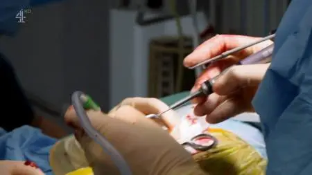 CH5. - The Supervet At Christmas (2020)