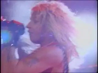 Mötley Crüe - Live: Entertainment or Death (1999)