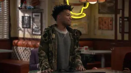 Superior Donuts S02E11