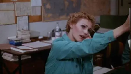 John Travolto... da un insolito destino / The Face with Two Left Feet (1979)
