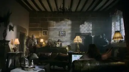 Dead Hot S01E01
