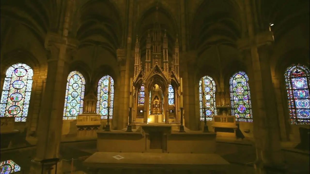 Paris: The Great Saga / Paris, la ville à remonter le temps (2012)