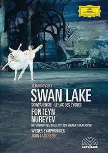 Swan Lake. Margot Fonteyn & Rudolf Nureyev (1966)