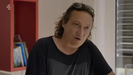 CH4 - Seeking Satoshi: The Mystery Bitcoin Creator (2025)
