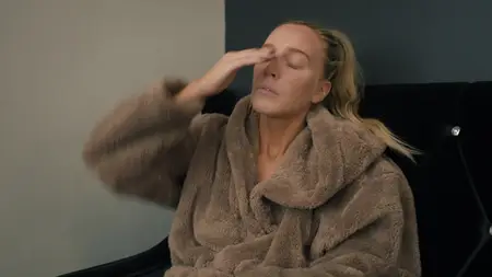 Call Her Alex S01E01