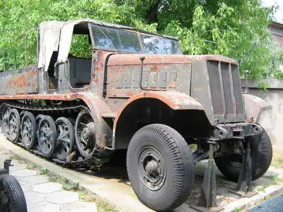 SdKfz 9 Walk Around