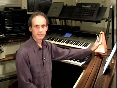 Learn The Essentials Of Piano - Volume 7: In-depth scales