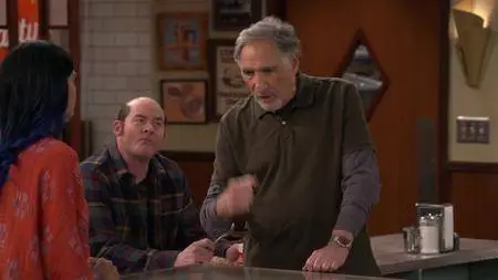 Superior Donuts S02E16