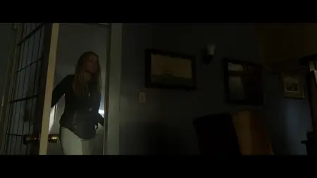 Lights Out (2016)